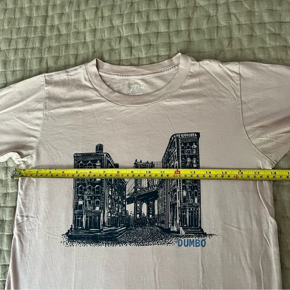 J Crew DUMBO Graphic Tee in size XSmall